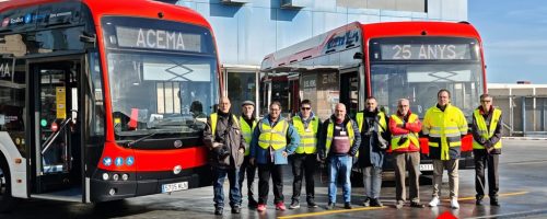 Visita al Triangle per conèixer el procés de càrrega dels autobusos elèctrics